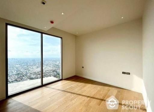 3-BR Condo at Magnolias Waterfront Residences near BTS Saphan Taksin