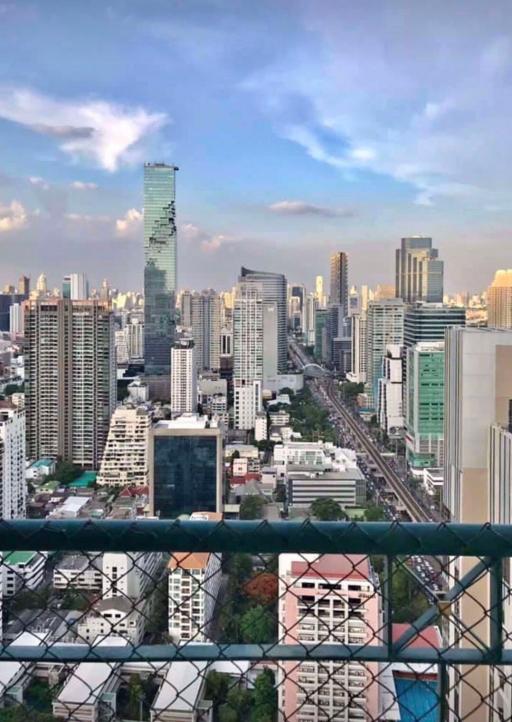 2 bed Condo in Sathorn House Silom Sub District C09974