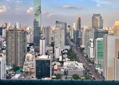 2 bed Condo in Sathorn House Silom Sub District C09974