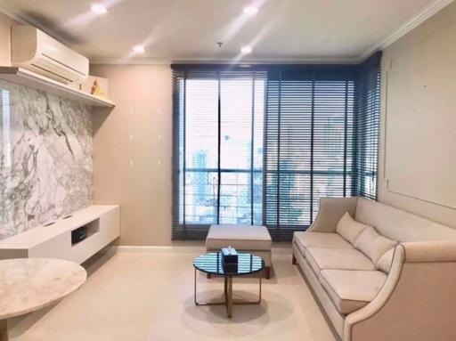 2 bed Condo in Sathorn House Silom Sub District C09974