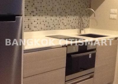 Condo at The Room Sukhumvit 21 for sale