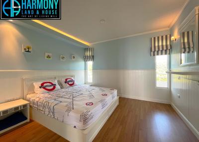 Cozy Bedroom with Modern Design