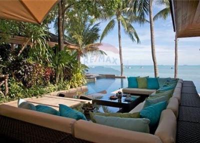 9 Bedrooms Luxury Beachfront Villa with land beside