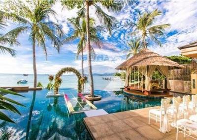 9 Bedrooms Luxury Beachfront Villa with land beside