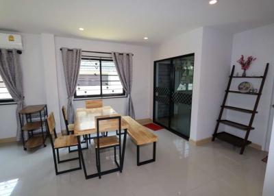 3 bedroom house to rent at Pajaree Village