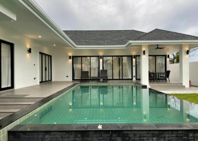 Botanica : 4 Bed 4 Bath Pool Villa - New Development