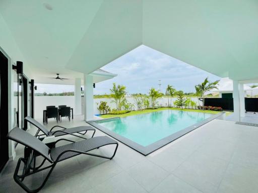 Botanica : 3 Bed 3 Bath Pool Villa - New Development