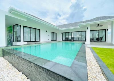 Botanica : 3 Bed 3 Bath Pool Villa - New Development