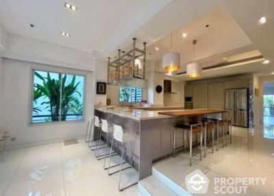 3-BR Condo at Narathorn Place Condominium near BTS Chong Nonsi