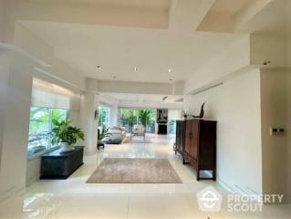 3-BR Condo at Narathorn Place Condominium near BTS Chong Nonsi