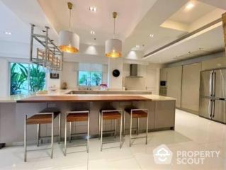 3-BR Condo at Narathorn Place Condominium near BTS Chong Nonsi