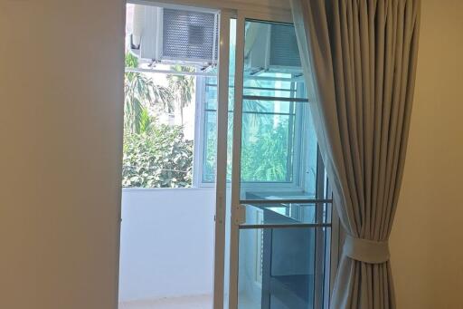 1 Bedroom condo for rent Near Suan dok Hospital