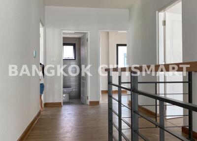 House at Centro Phahol-Viphawadee for sale