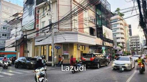Prime Corner Thong Lo 13 and Samitivej 5.5 Story Shophouse ready to move in Great Condition! Clinic, Spa, Restaurant, Cafe