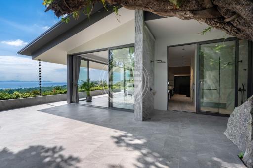 5 Bedrooms Villa of boulders Ocean view in Samui.