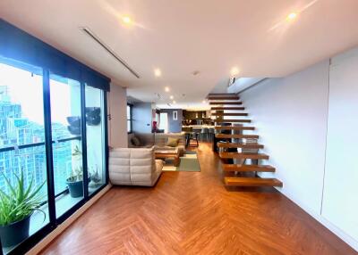 2 bed Duplex in Sukhumvit Suite Khlong Toei Nuea Sub District D020759