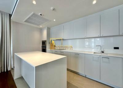 La Citta Delre  3 Bedroom Condo For Sale in Thonglor