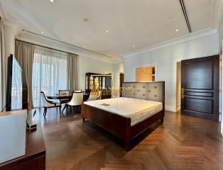 98 Wireless  2 Bedroom Luxury Condo in Phloen Chit