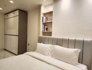 Trendy Condo  2 Bedroom Condo For Rent in Nana