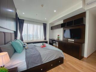 Condo for Rent, Sale at The Emporio Place