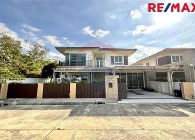 182 Sqm., 3 Beds Townhouse listed for ฿ 4,990,000.