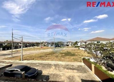 182 Sqm., 3 Beds Townhouse listed for ฿ 4,250,000.