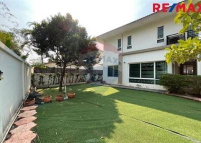 182 Sqm., 3 Beds Townhouse listed for ฿ 4,250,000.