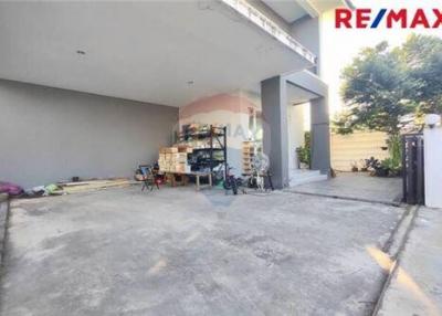 180 Sqm., 3 Beds Townhouse listed for ฿ 3,890,000.