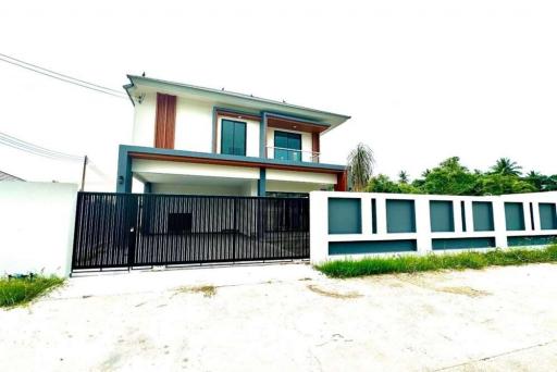 2-Storey Detached Pool Villa Modern Style