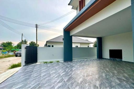 2-Storey Detached Pool Villa Modern Style