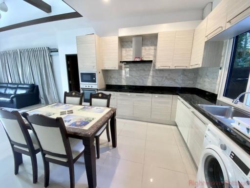 3 Bed House For Sale In Ban Amphur - Baan Dusit Pattaya Park