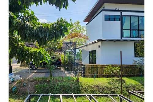 1,292 Sqm., 2 Beds, 2 Baths Townhouse listed for ฿ 24,000,000.