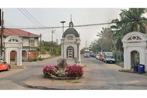 609 Sqm. Land listed for ฿ 3,807,500.