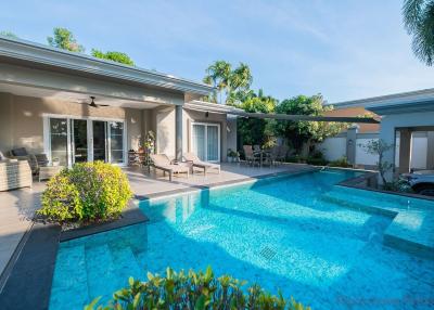 3 Bed House For Sale In East Pattaya - Siam Royal View