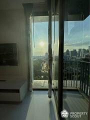 1-BR Condo at Nara 9 Sathorn-Narathiwas near BTS Saint Louis