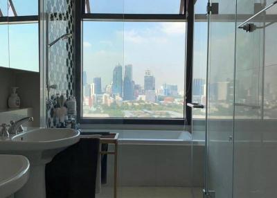 3-BR Condo at Aguston Sukhumvit 22 near MRT Queen Sirikit National Convention Centre