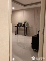 1-BR Condo at State Tower Bangkok near BTS Saphan Taksin