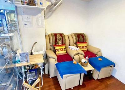 BUSINESS FOR SALE: Turnkey Massage Shop in Sukhumvit 20, near BTS Asoke