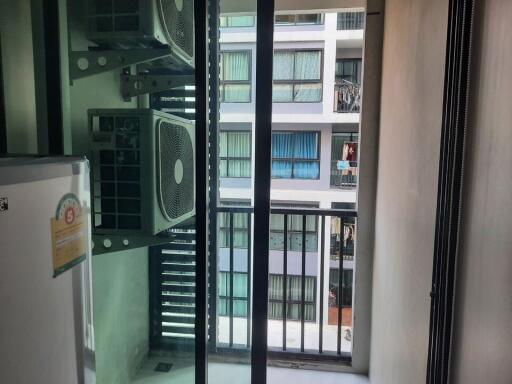 Condo for Sale at Metro Sky Ratchada
