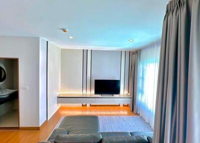 Condo for Sale at Tree Retro Hotel