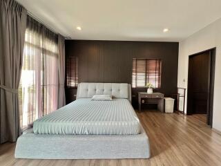 House for Sale in Bang Phli.