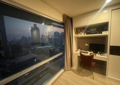 Sukhumvit Suites