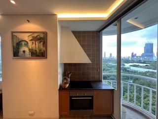 2-bedroom spacious and quiet condo for sale close to BTS Nana