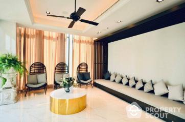 Studio Condo at Life One Wireless near BTS Phloen Chit