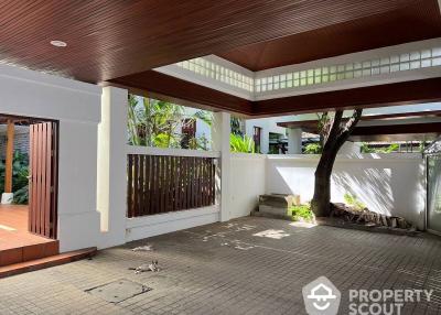 4-BR Villa near BTS Ekkamai