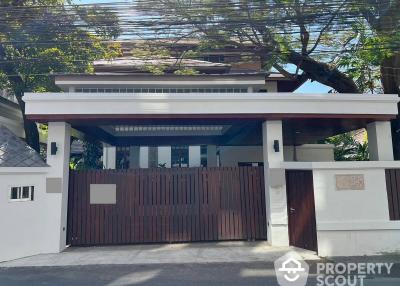 4-BR Villa near BTS Ekkamai