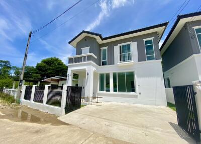 Newly Built 2 Story House in Namphrae Hang Dong  For Sale