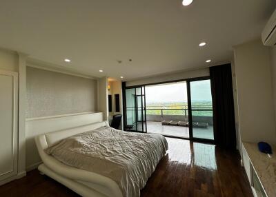 3 Bedroom Condo For Sale at Green Valley Condominium, Mae Rim