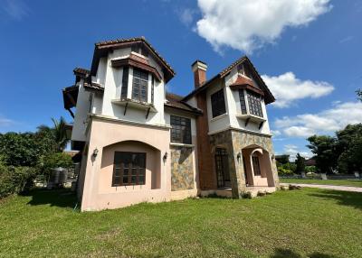 Beautiful 2 story house for sale