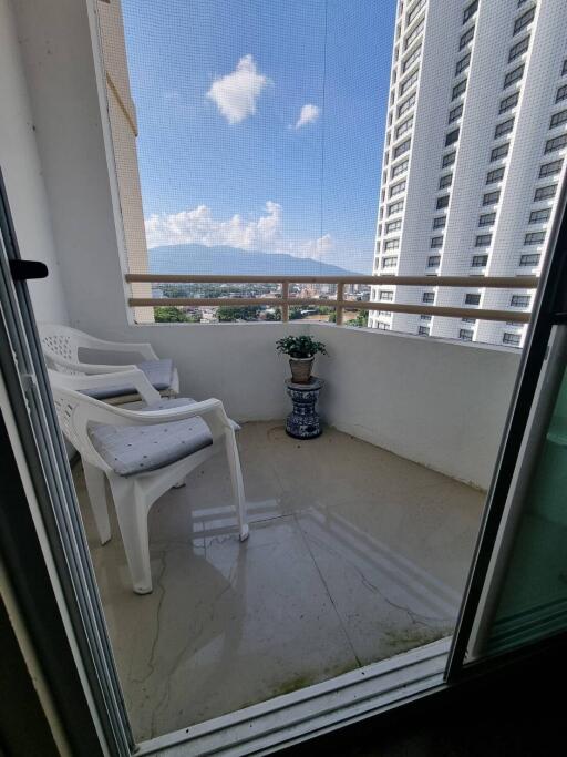 Riverside Condo for Sale with Tenant - Your Ideal Investment